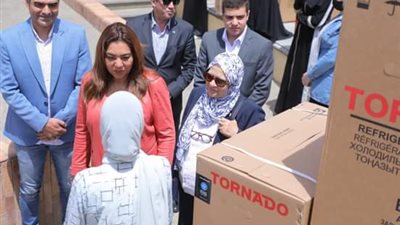 مؤسسة العربي تهدي 20 جهاز كهربائي للفتيات المقبلات على الزواج بدمياط