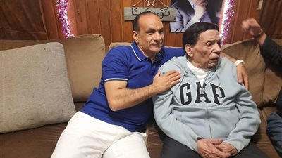 بعد فترة من غيابه.. نجوم الفن يهنئون عادل إمام بعيد ميلاده الـ 83
