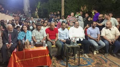 مكاوي يشهد العرض المسرحي اتحاد ملاك القمر بأسيوط 