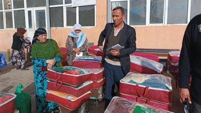 مركز الملك سلمان يوزع مساعدات إغاثية متنوعة في ولايات طاجيكستان