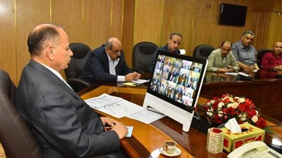 توريد القمح ومشروات حياة كريمة.. ملفات مطروحة على طاولة وزير التنمية والمحافظين
