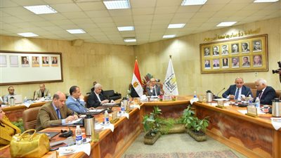 المنشاوى يترأس اجتماع مجلس جامعة أسيوط الدورى عن شهر مايو 