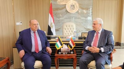 وزير التعليم العالي يلتقي نظيره الفلسطيني لبحث سبل التعاون المشترك
