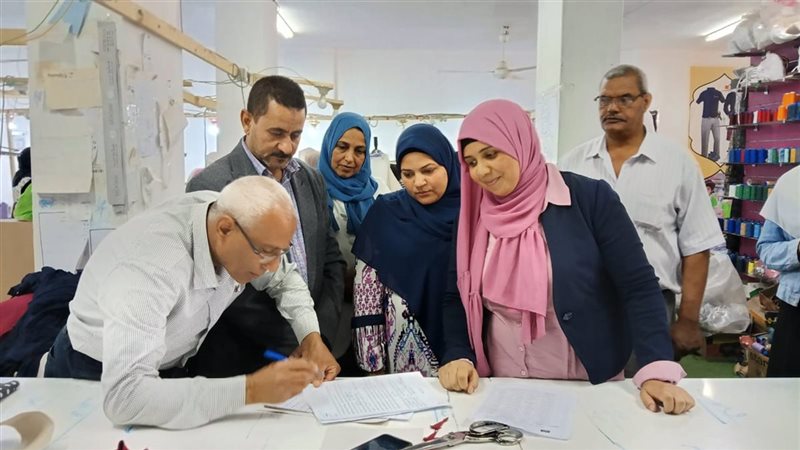 توفير عقود عمل لفتيات