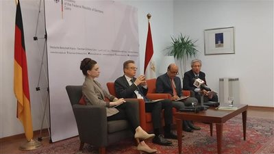 سفير ألمانيا بمصر : رحلنا  حتى الآن ٨٠٠ شخص من السودان