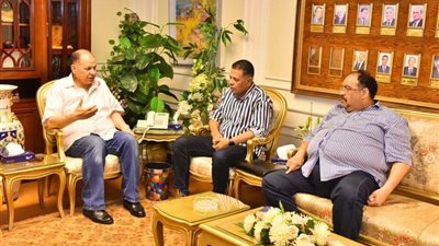 عصام سعد يعلن استعداد أسيوط  لتنظيم أكبر معرض للحرف والمنتجات اليدوية