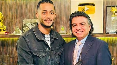 محمد رمضان يتكفل بتركيب جهاز الصدمات الكهربية لسيدة بمعهد القلب