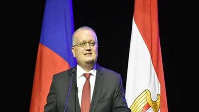 سفير روسيا بالقاهرة: ندعو الرئيس السيسي للمشاركة في منتدى سانت بطرسبورج 