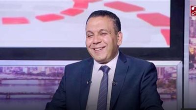 هل كان امتحان اللغة العربية للثانوية العامة صعباً؟.. خبير تعليمي يجيب