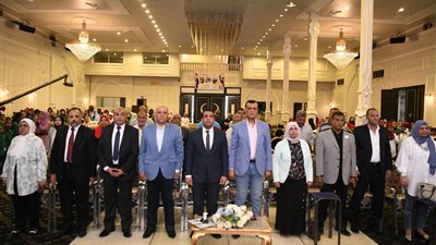 نائب محافظ قنا يشهد حفل تخرج طلاب مدارس التعليم المجتمعي