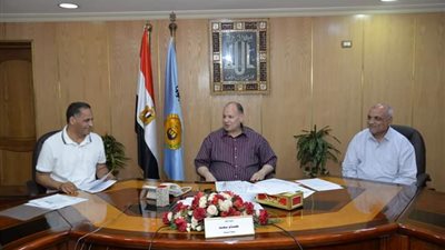 محافظ أسيوط يعتمد تنسيق القبول بمدارس الثانوي الفني لهذا العام