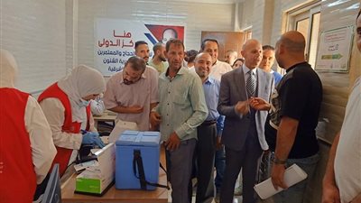 إقبال كثيف من المواطنين للكشف ضمن مبادرة 100 يوم صحة بالشرقية 