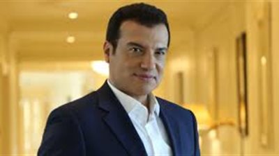 إيهاب توفيق يكشف حقيقة حفلته في يوم وفاة علاء عبد الخالق