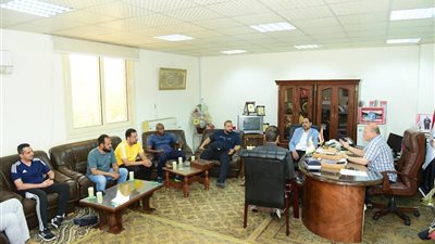 رئيس جامعة سوهاج: الإدارة تقدم كافة التيسيرات للوافدين بمرحلة الدراسات العليا