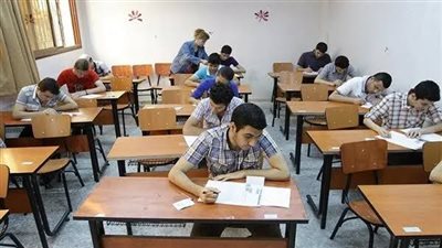 في الفيزياء والتاريخ.. رصد 10 حالات غش إلكتروني خلال امتحانات الثانوية العامة