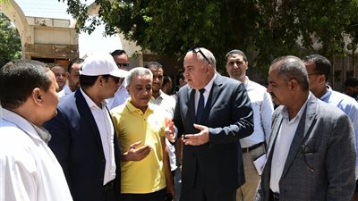 محافظ قنا يفاجئ مستشفى قوص المركزي 