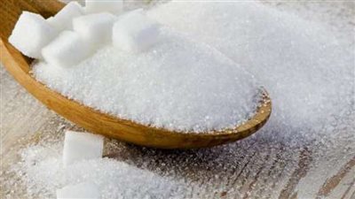 بالرغم من توافره.. ارتفاع سعر كيلو السكر بالأسواق إلى 27 جنيه