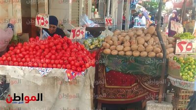 أسعار الخضروات والفاكهة في سوق فيصل بالجيزة 