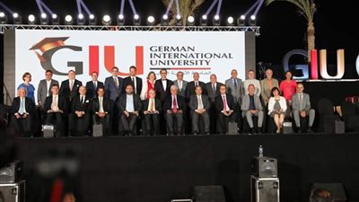 وزير التعليم العالى يشهد حفل تخريج أول دفعة من الجامعة الألمانية الدولية 