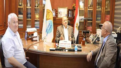 مياه المنيا تستقبل فريق عمل مشروع الدعم الفني للحلول المتكاملة