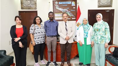 وفد هولندي يزور شركة مياه أسيوط لبحث سبل زيادة استخدام الطاقة