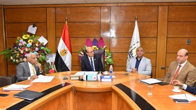 المنشاوي يترأس اجتماع لجنة إدارة جامعة أسيوط الأهلية