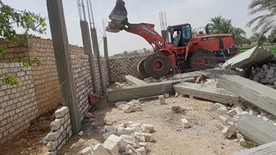تحرير 215 مخالفة خلال حملة مكبرة لإزالة الإشغالات بشوارع مدينة ملوى بالمنيا 