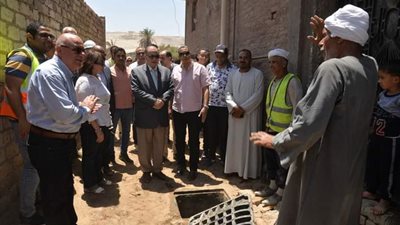 محافظ أسيوط يدشن تشغيل خدمة الصرف الصحي لـ11 ألف نسمة بقرى درنكة