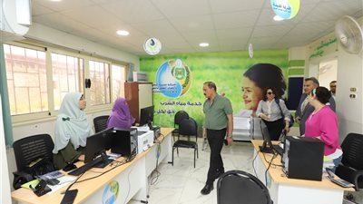 الشرقاوي يقوم بجولة تفقدية لمقر شركة مياه الشرب والصرف الصحي 