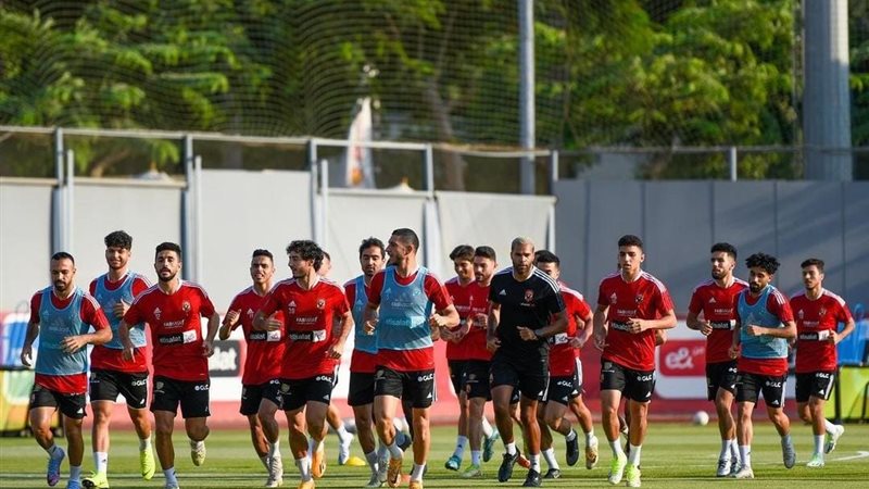 مهاجم الأهلي يقترب