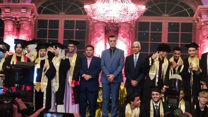 احتفالية مدرسة المتفوقين