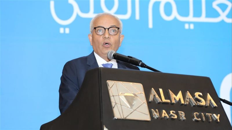 وزير التعليم يعلن