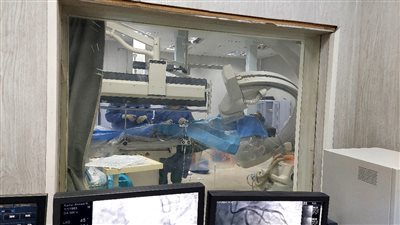 مستشفى أسيوط العام تجري 5 عمليات جراحية مجانية ضمن مبادرة 100 يوم صحة 