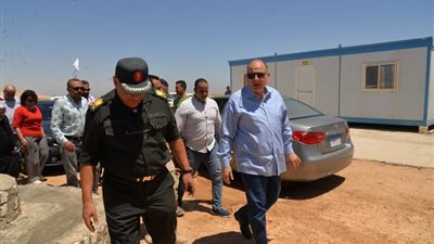 محافظ أسيوط يتفقد أعمال تنفيذ مشروع محور منفلوط العلوي