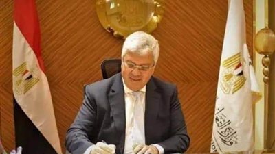 وزير التعليم العالى يعلن صدور عدة قرارات جمهورية بتعيين قيادات جامعية جديدة