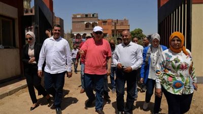 محافظ أسيوط يتفقد محطة رفع صرف صحي العفادرة بمركز ساحل سليم 