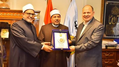 محافظ أسيوط يلتقي رئيس جامعة الأزهر لبحث سبل التعاون المشترك 