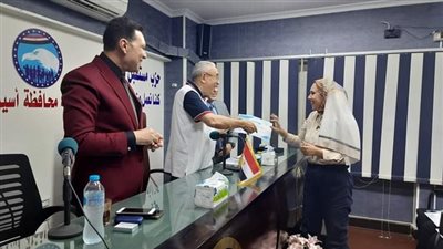 مستقبل وطن أسيوط يكرم المجتازين لدورة اللغة التى نظمها الحزب