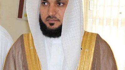 سقوط الشيخ ماهر المعيقلي أثناء تأديته صلاة الجمعة اليوم 