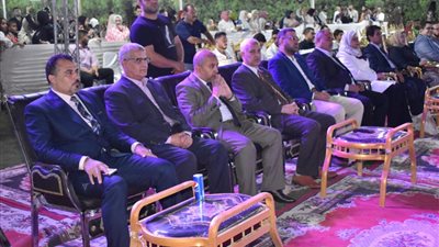بالصور.. نقيب مهندسي أسيوط يشارك في حفل خريجي الفنون الجميلة