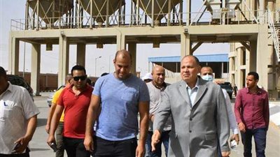 سعد يعلن ارتفاع معدلات توريد القمح المحلي بالمواقع التخزينية بأسيوط