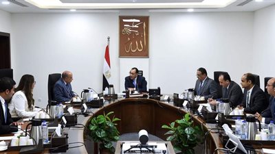 لحل أزمة السجائر الراهنة.. مدبولي يوجه بزيادة انتاج الشركة الشرقية للدخان