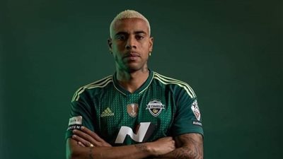 الأهلي يقترب من ضم 