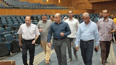 تطوير ورفع كفاءة قاعات المؤتمرات بجامعة أسيوط