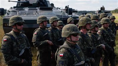 صحيفة بولندية: غضب شعبى عقب إصدار قرار بإرسال جنود إلى أوكرانيا لمحاربة روسيا