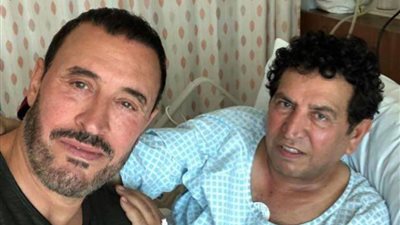 صديق  العمر .. كاظم الساهر ينعي الراحل كريم العراقى بكلمات مؤثرة