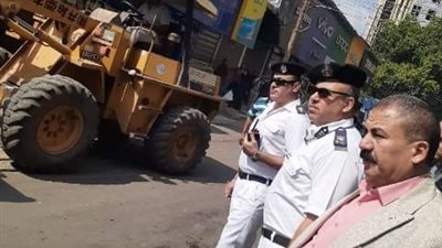 تنفيذاً لتوجيهات محافظ الشرقية... شن حملة مكبرة لرفع الإشغالات المخالفة من الشوارع والطرق العامة
