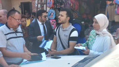 لمراجعة رخص المحلات.. حملة تموينية مكبرة بمركز أبنوب بأسيوط على الأسواق