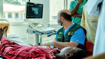 تنوعت بين النساء والأطفال.. مركز الملك سلمان يجري 92 عملية جراحية بجامبيا