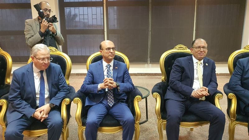 المنشاوي يشارك في